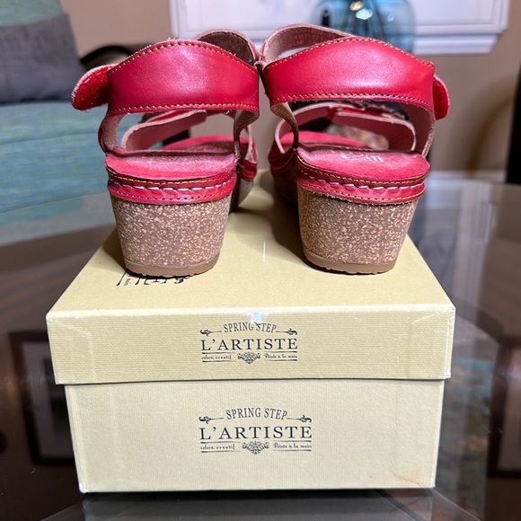 L'artiste By Spring Step‎ Cuteness Sandals
Women's 8.5 / 39 RED Multic… - Picture 4 of 6